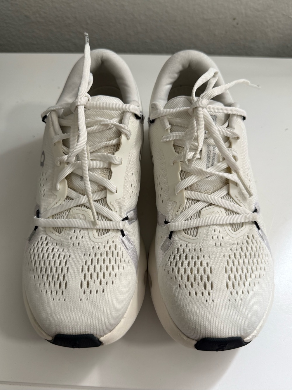 On cloudsurfer 2 Women size 8 Sneakers in Cream and White - Picture 3 of 8